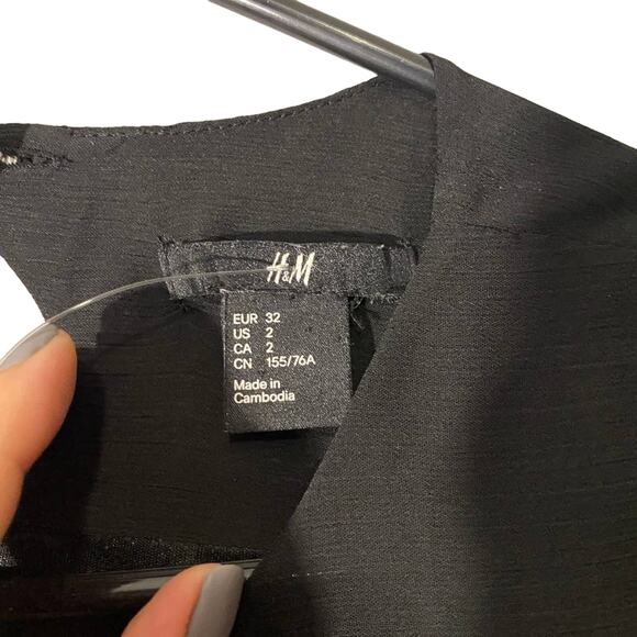 H&M Black Long Sleeve Chiffon Flowy Trapeze Swing Dress Women Sz 2 - Picture 3 of 7